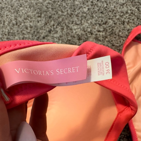 Victoria’s Secret push up bikini set - like new - Picture 3 of 3